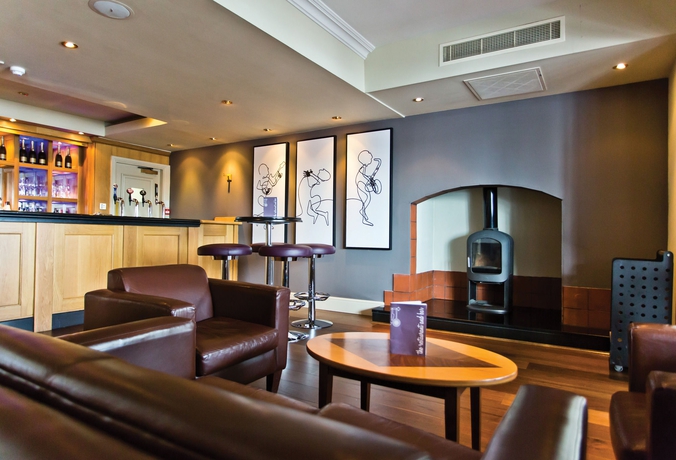 Imagen del bar/restaurante del Hotel Cottons and Spa. Foto 3
