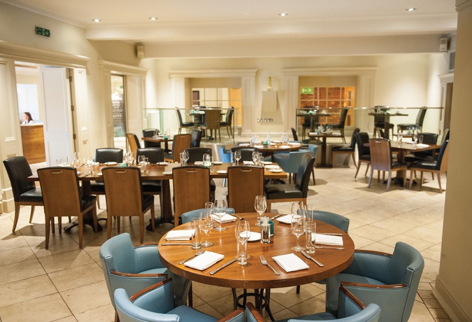 Imagen del bar/restaurante del Hotel Cottons and Spa. Foto 7