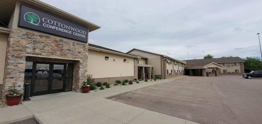 Imagen general del Hotel Cottonwood Inn And Conference Center. Foto 13