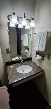 Imagen de la habitación del Hotel Cottonwood Inn And Conference Center. Foto 17