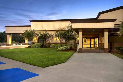 Imagen general del Hotel Cottonwood Suites Savannah & Conference Cent. Foto 1