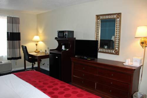 Imagen de la habitación del Hotel Cottonwood Suites Savannah & Conference Cent. Foto 3