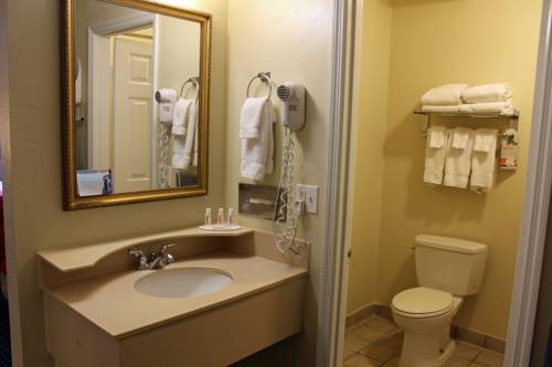 Imagen de la habitación del Hotel Cottonwood Suites Savannah & Conference Cent. Foto 7