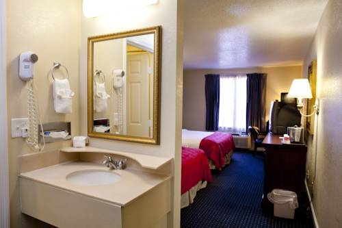 Imagen de la habitación del Hotel Cottonwood Suites Savannah & Conference Cent. Foto 15