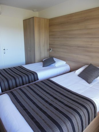 Imagen de la habitación del Hotel Couett\'h&ocirc;tel Loud&eacute;ac. Foto 9