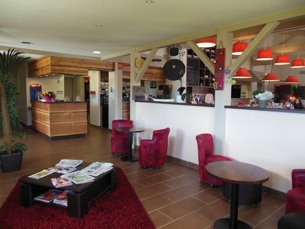 Imagen de los interiores del Hotel Couett\'h&ocirc;tel Loud&eacute;ac. Foto 19