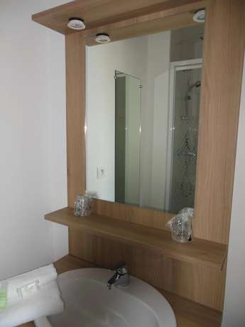 Imagen de la habitación del Hotel Couett\'h&ocirc;tel Loud&eacute;ac. Foto 17