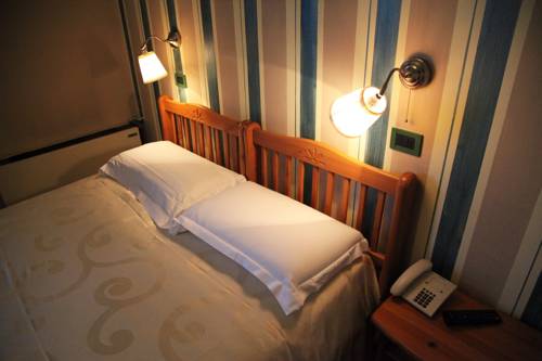 Imagen de la habitación del Hotel Country Al Gallo. Foto 14