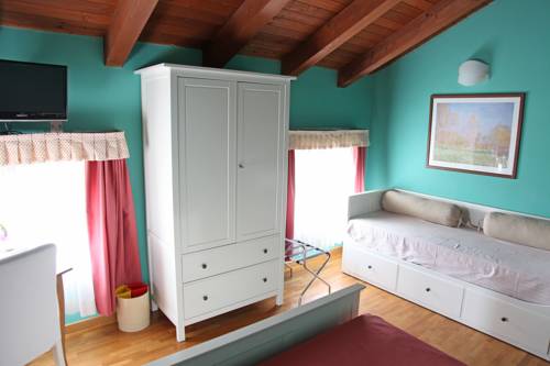 Imagen de la habitación del Hotel Country Al Gallo. Foto 15