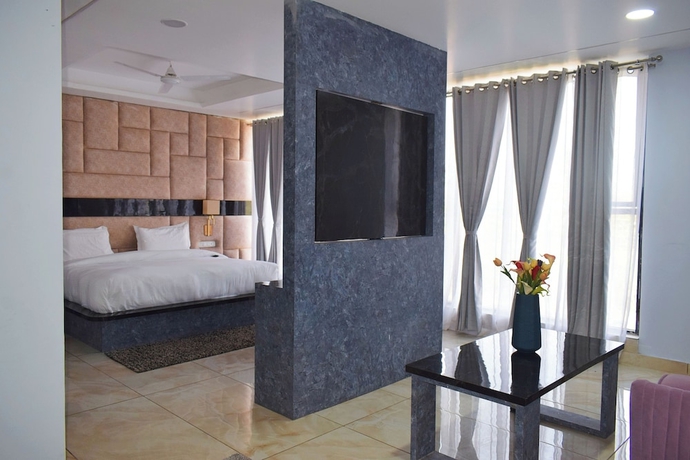 Imagen de la habitación del Hotel Country Ambience, Haldwani. Foto 1