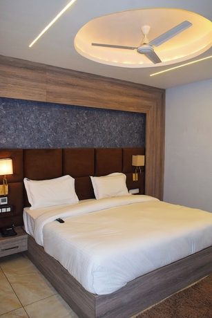 Imagen de la habitación del Hotel Country Ambience, Haldwani. Foto 12