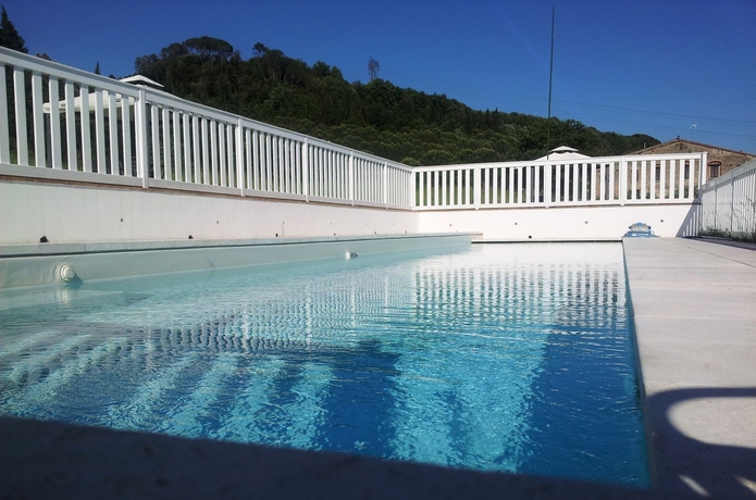 Imagen de la piscina del Hotel Country Borgo Sant'ippolito. Foto 14