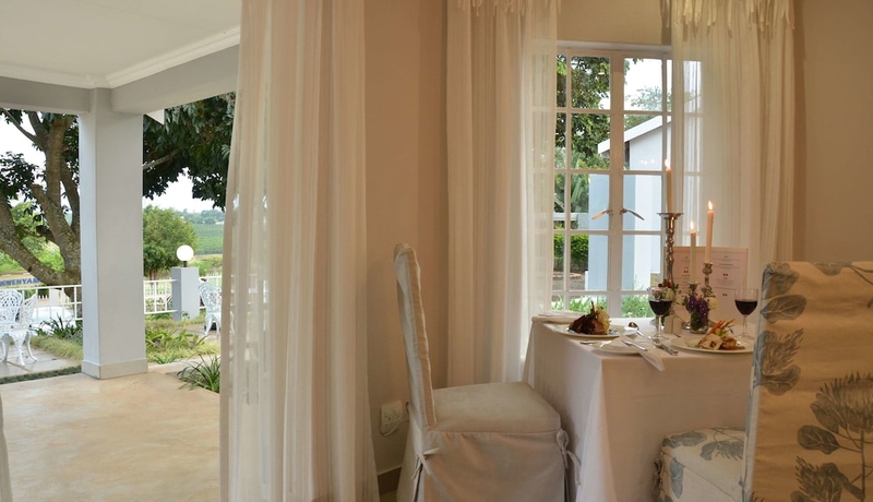 Imagen del bar/restaurante del Hotel Country Boutique. Foto 3