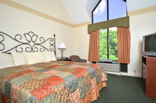 Imagen de la habitación del Hotel Country Cascades Waterpark Resort. Foto 14