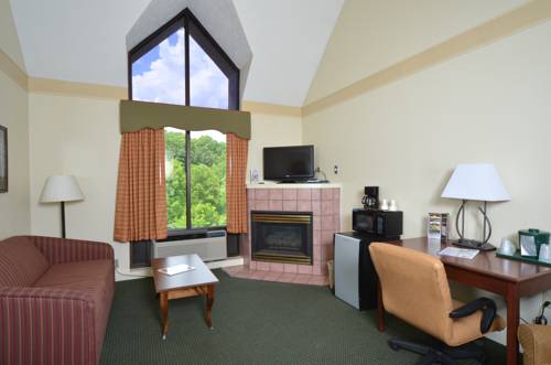 Imagen de la habitación del Hotel Country Cascades Waterpark Resort. Foto 15