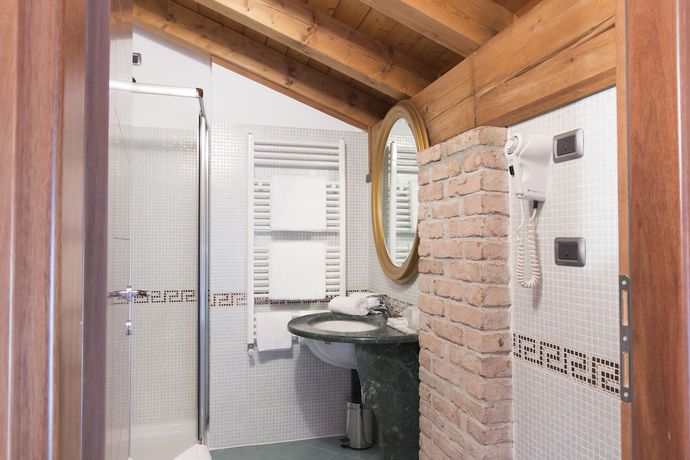 Imagen de la habitación del Hotel Country Castelbarco. Foto 12