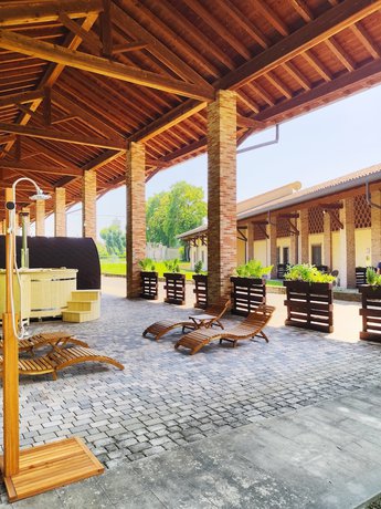 Imagen de la piscina del Hotel Country Castelbarco. Foto 20