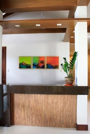 Imagen de los interiores del Hotel Country Chateau. Foto 35