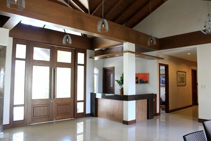 Imagen de los interiores del Hotel Country Chateau. Foto 37