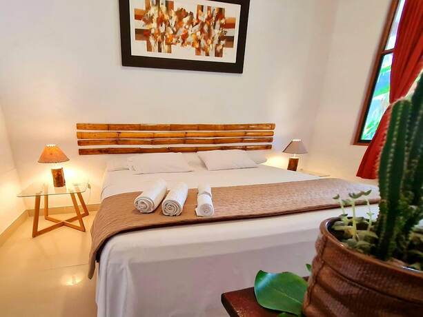 Imagen general del Hotel Country Club Eco - Casa Jard&iacute;n. Foto 9