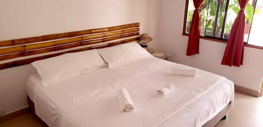 Imagen general del Hotel Country Club Eco - Casa Jard&iacute;n. Foto 10