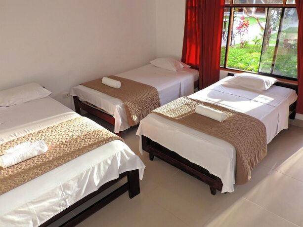 Imagen general del Hotel Country Club Eco - Casa Jard&iacute;n. Foto 11