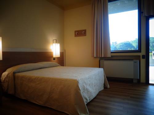 Imagen de la habitación del Hotel Country Club. Foto 6