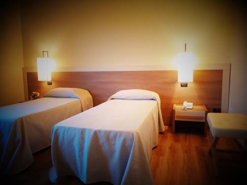 Imagen de la habitación del Hotel Country Club. Foto 8