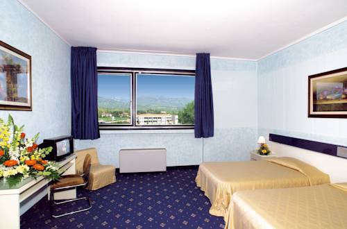 Imagen de la habitación del Hotel Country Club. Foto 12