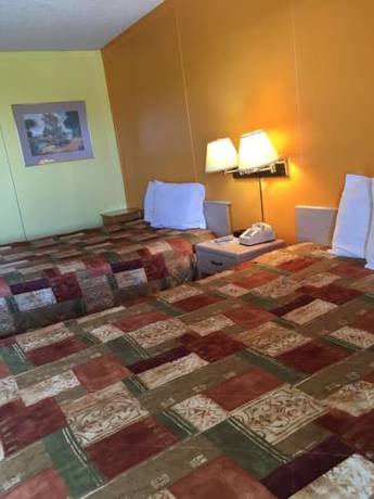 Imagen de la habitación del Hotel Country Club Inn. Foto 6