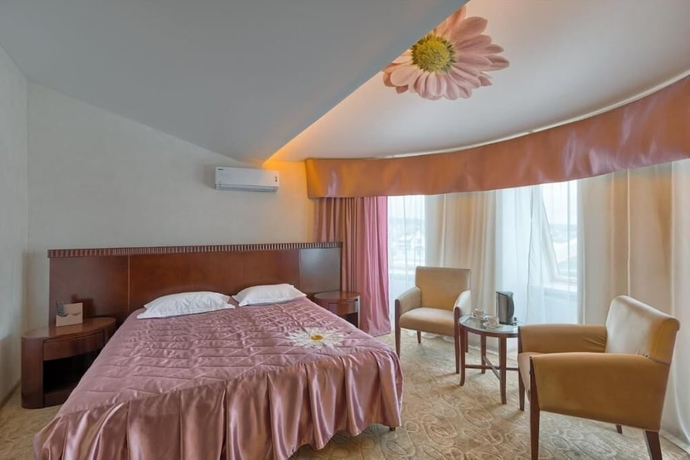 Imagen de la habitación del Hotel Country Club Luchy. Foto 12