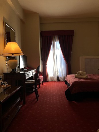 Imagen de la habitación del Hotel Country Club and Suites. Foto 10