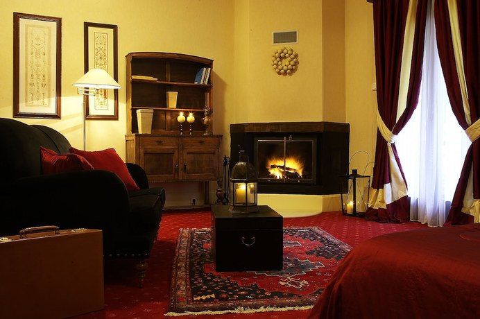 Imagen de la habitación del Hotel Country Club and Suites. Foto 12