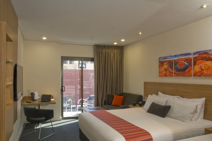 Imagen de los exteriores del Hotel Country Comfort Perth. Foto 11