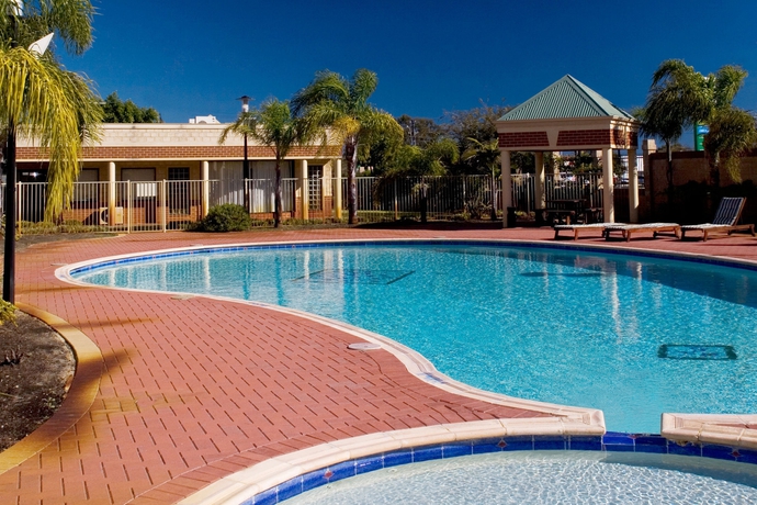 Imagen de la piscina del Hotel Country Comfort Perth. Foto 16