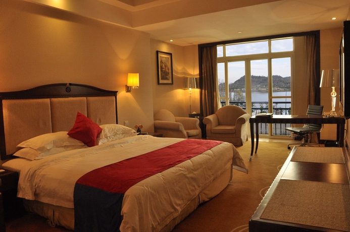 Imagen de la habitación del Hotel Country Garden Chizhou Phoenix. Foto 9