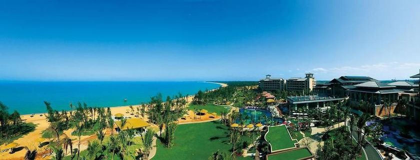 Imagen de los exteriores del Hotel Country Garden Golden Beach Spring. Foto 18
