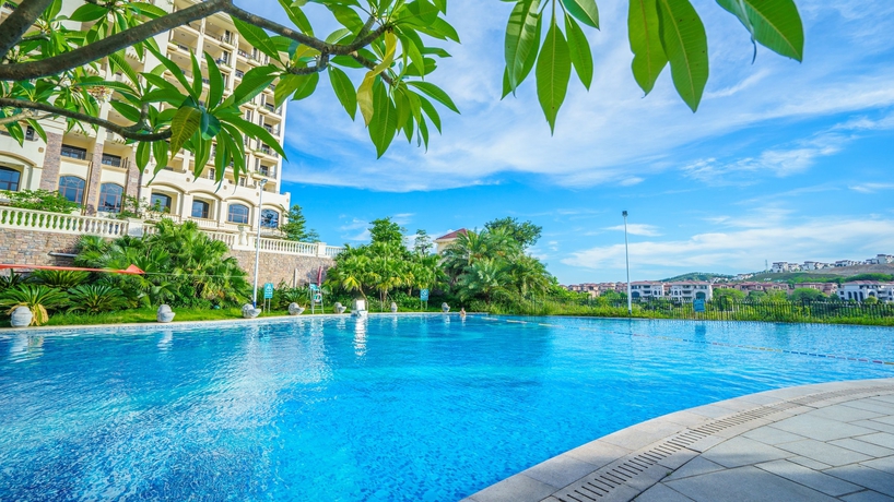Imagen de la piscina del Hotel Country Garden Jade Bay Phoenix. Foto 17