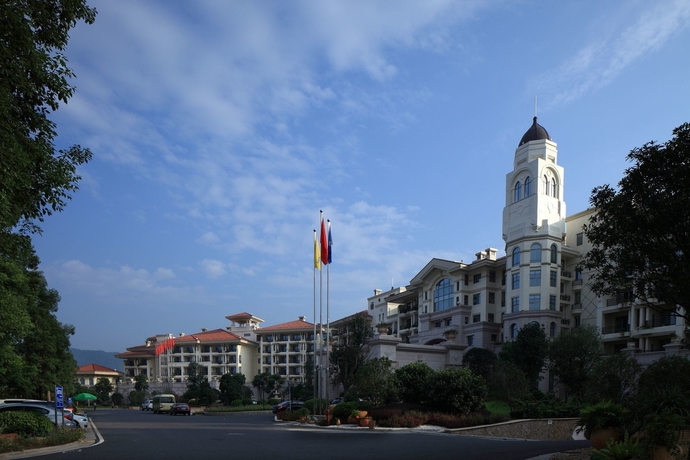 Imagen de los exteriores del Hotel Country Garden Phoenix Binhu City. Foto 16