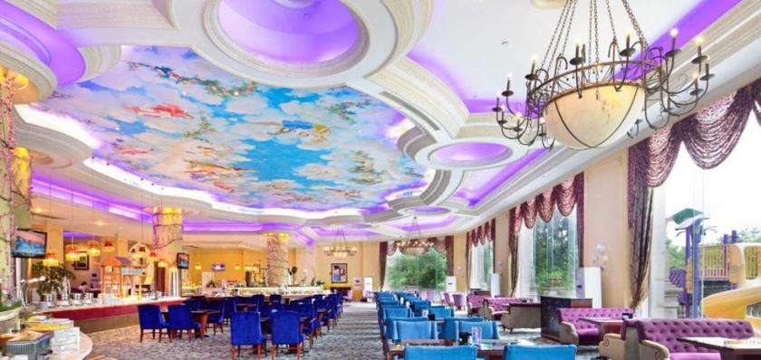 Imagen de los interiores del Hotel Country Garden Phoenix Hotel Chizhou Mount Jiuhua. Foto 11