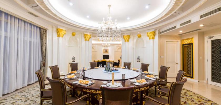 Imagen del bar/restaurante del Hotel Country Garden Phoenix Hotel Chizhou Mount Jiuhua. Foto 4