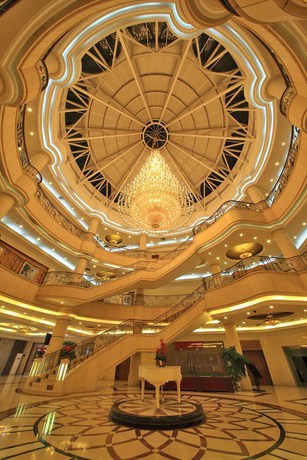 Imagen de los interiores del Hotel Country Garden Phoenix Hotel Jingmen. Foto 18