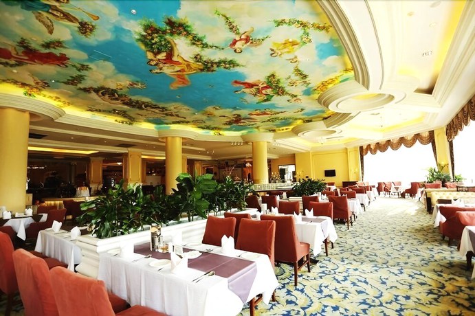 Imagen del bar/restaurante del Hotel Country Garden Phoenix Hotel Wuhan. Foto 5