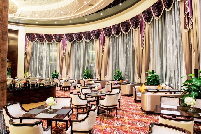Imagen del bar/restaurante del Hotel Country Garden Phoenix Tongliao. Foto 2