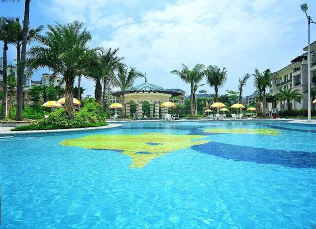 Imagen de la piscina del Hotel Country Garden Phoenix Wuyi. Foto 17