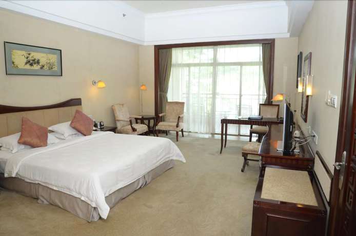 Imagen de la habitación del Hotel Country Garden Phoenix Wuyi. Foto 13