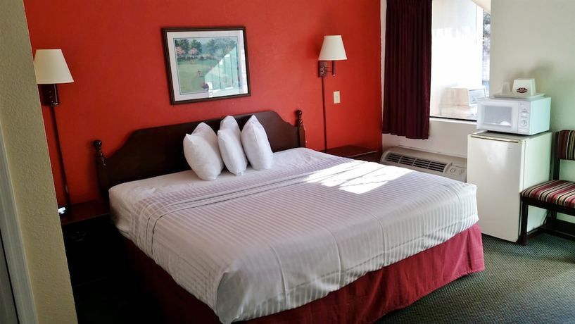 Imagen de la habitación del Hotel Country Hearth Inn And Suites Augusta. Foto 3