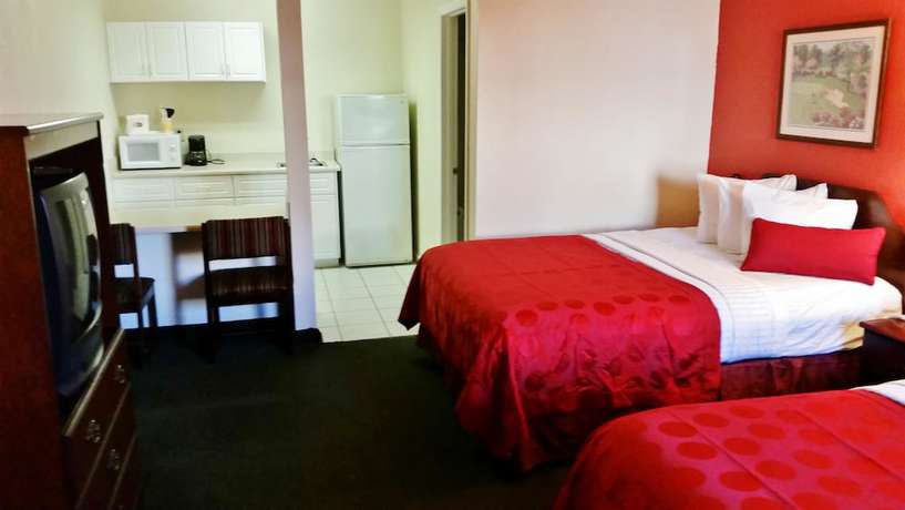 Imagen de la habitación del Hotel Country Hearth Inn And Suites Augusta. Foto 12
