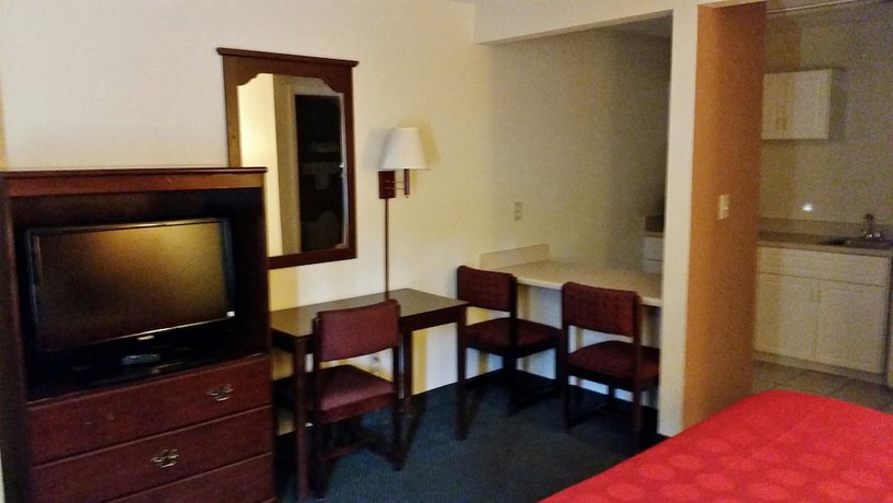 Imagen de la habitación del Hotel Country Hearth Inn And Suites Augusta. Foto 14