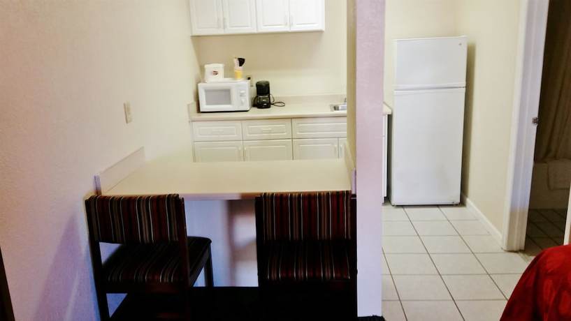 Imagen de la habitación del Hotel Country Hearth Inn And Suites Augusta. Foto 19